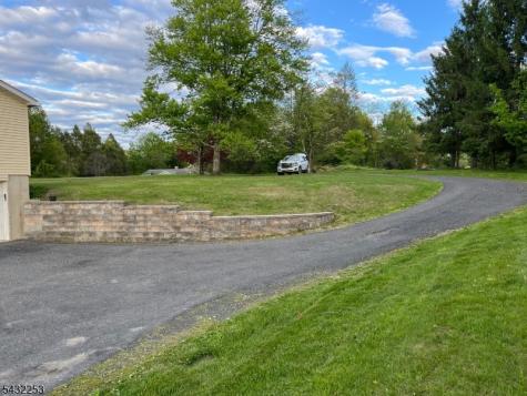 31 Countryside Road Knowlton NJ 07832