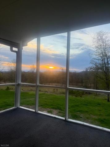 31 Countryside Road Knowlton NJ 07832
