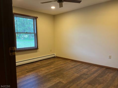 31 Countryside Road Knowlton NJ 07832