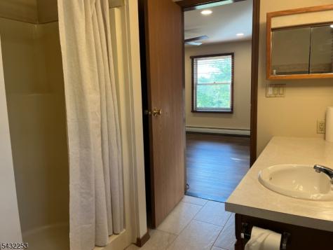 31 Countryside Road Knowlton NJ 07832