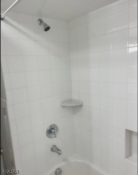 406 Robins Street Roselle NJ 07203