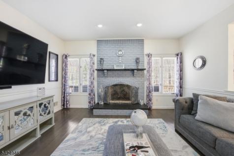 11 Rosewood Lane Denville NJ 07834
