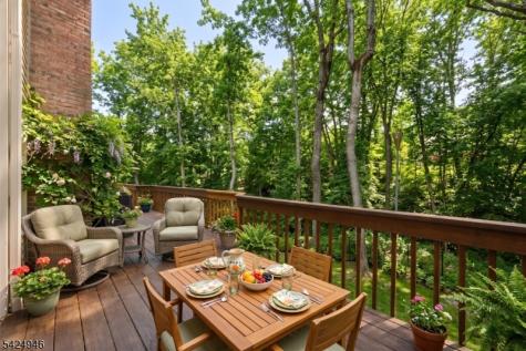 11 Rosewood Lane Denville NJ 07834