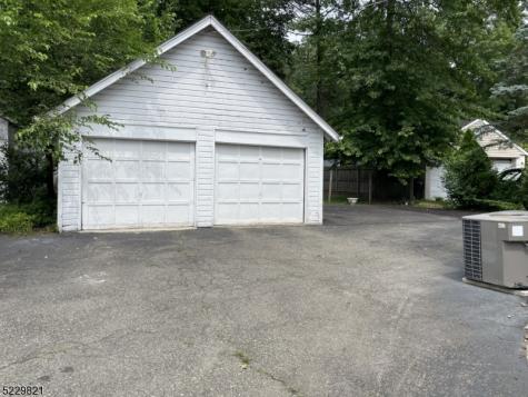 9 Royal Avenue Livingston NJ 07039