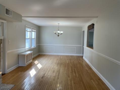 9 Royal Avenue Livingston NJ 07039