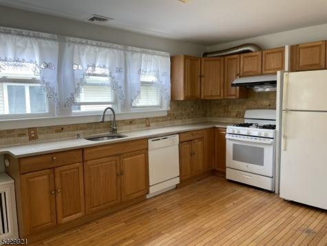 9 Royal Avenue Livingston NJ 07039