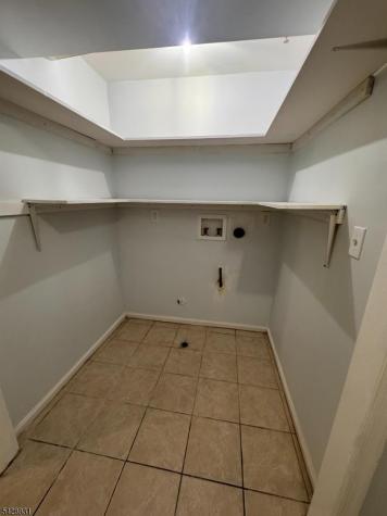 807 S 14th Street Newark NJ 07108