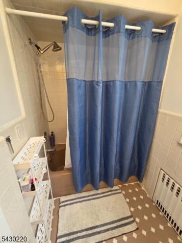 166 Carmita Avenue Rutherford NJ 07070