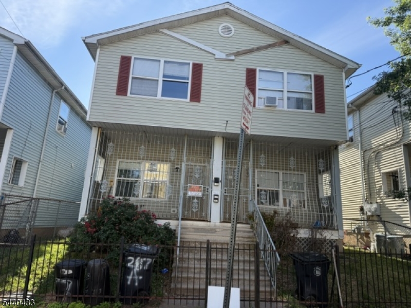 287 Hunterdon Street Newark NJ 07103