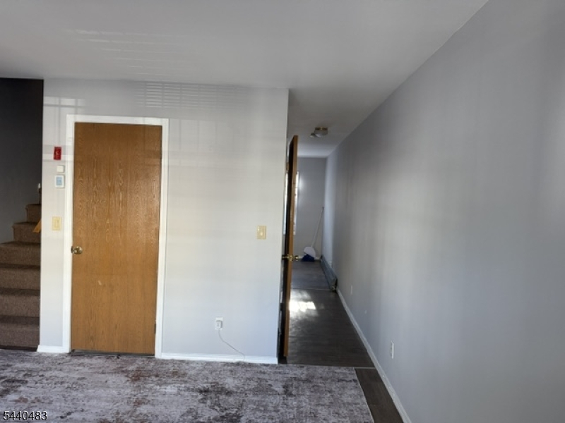 287 Hunterdon Street Newark NJ 07103