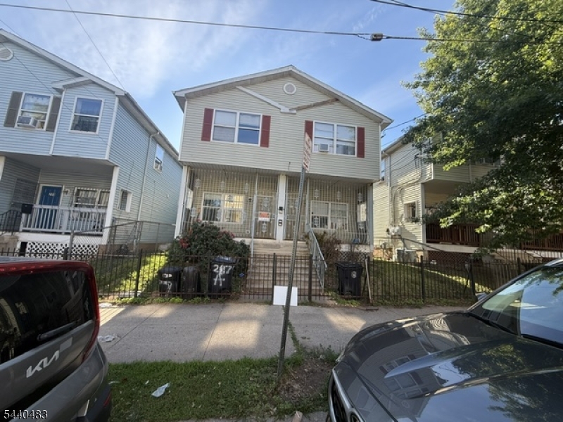 287 Hunterdon Street Newark NJ 07103