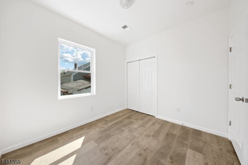 20 N Straight Street Paterson NJ 07522