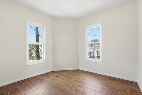 826 S 15th Street Newark NJ 07108