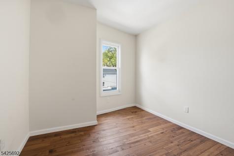 826 S 15th Street Newark NJ 07108