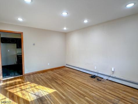 325 John Street Apt 5 Elizabeth NJ 07202