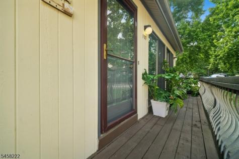 177 Locust Ln Ondo Bernards NJ 07920