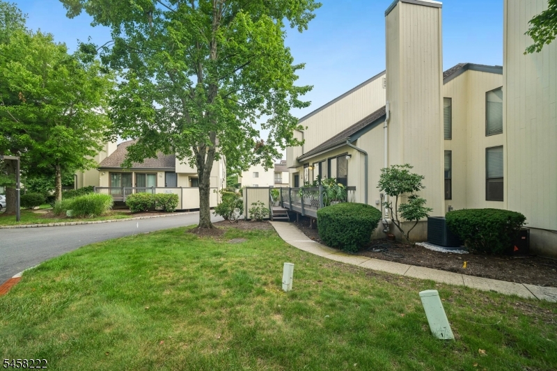 177 Locust Ln Ondo Bernards NJ 07920