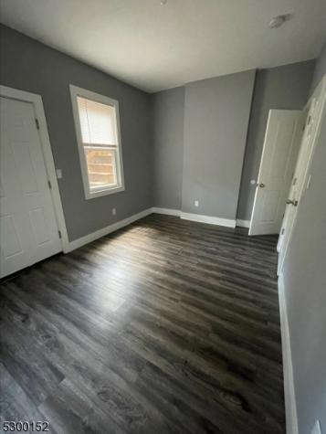 27 Schuyler Terrace East Orange NJ 07017