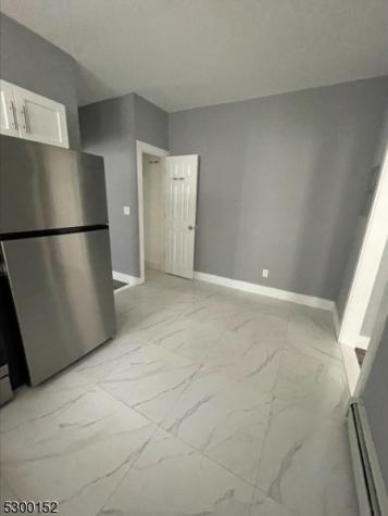 27 Schuyler Terrace East Orange NJ 07017