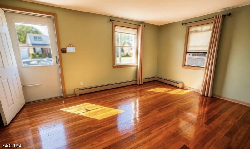 576 Uncas Avenue Roselle NJ 07203