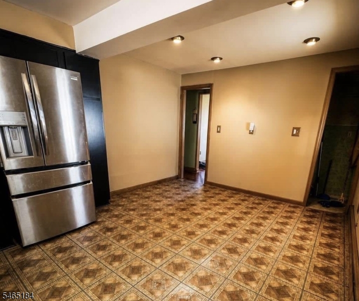 576 Uncas Avenue Roselle NJ 07203