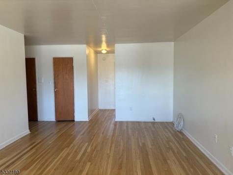 948 Valley Road Clifton NJ 07013