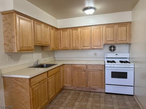 948 Valley Road Clifton NJ 07013