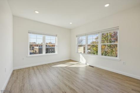 4 Kelly Court West Caldwell NJ 07006