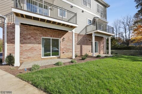 4 Kelly Court West Caldwell NJ 07006