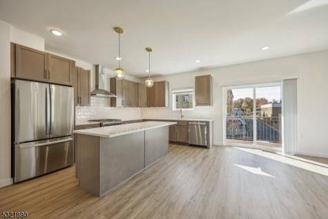 4 Kelly Court West Caldwell NJ 07006