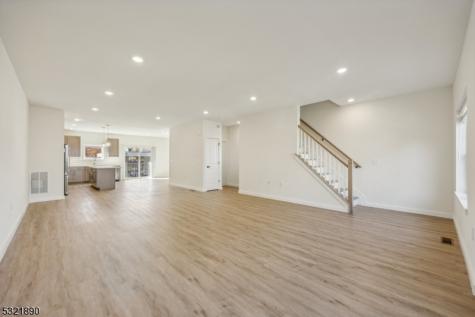 4 Kelly Court West Caldwell NJ 07006