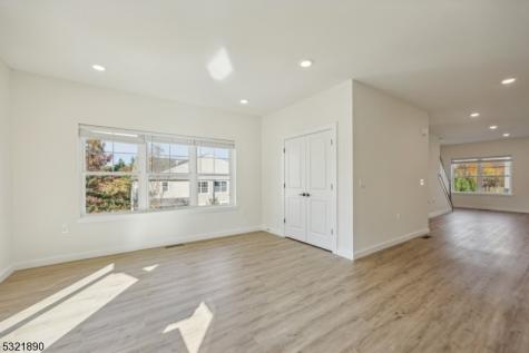 4 Kelly Court West Caldwell NJ 07006