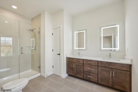 4 Kelly Court West Caldwell NJ 07006