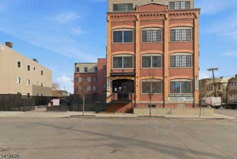 529 Mulberry Street Newark NJ 07114