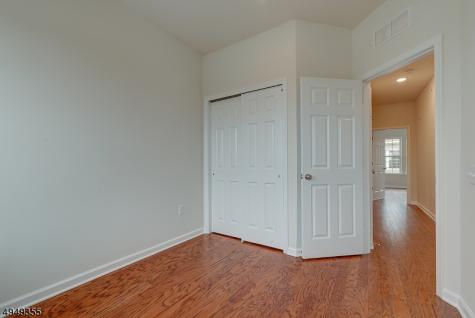 15 Braeburn Court Livingston NJ 07039