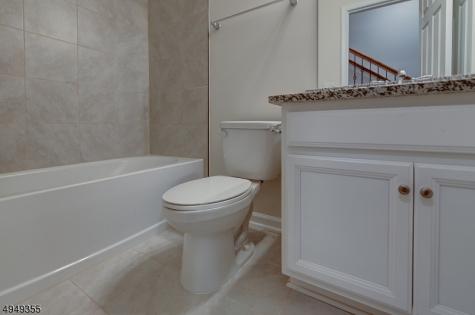 15 Braeburn Court Livingston NJ 07039