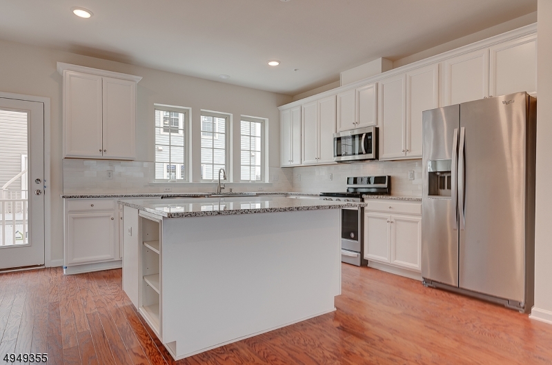 15 Braeburn Court Livingston NJ 07039
