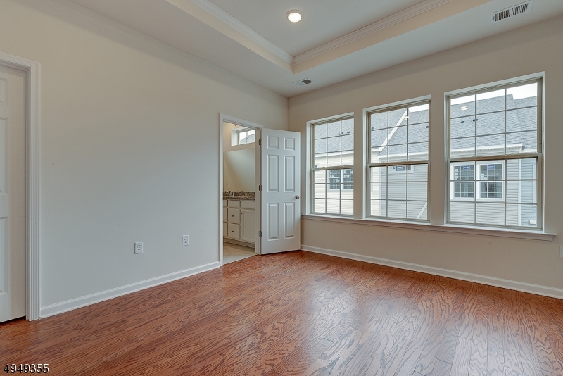 15 Braeburn Court Livingston NJ 07039