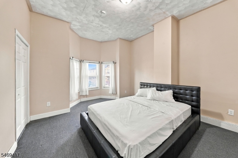 125 S 9th Street Newark NJ 07107