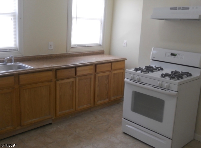 148 Milford Avenue Newark NJ 07108