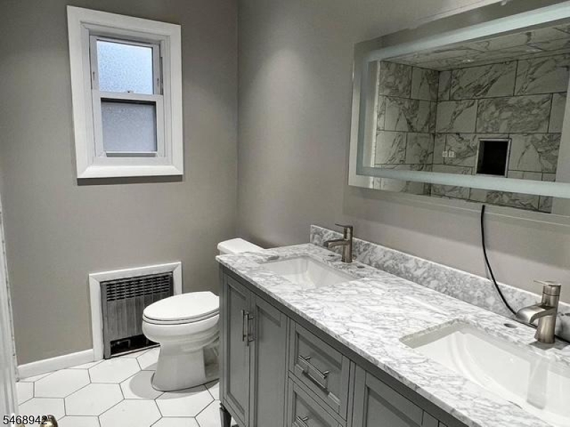 62 Newark Bloomfield NJ 07003