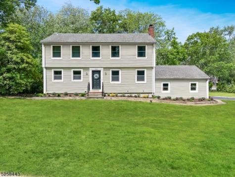 204 Deerfield Lane Franklin Lakes NJ 07417