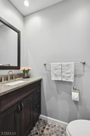 204 Deerfield Lane Franklin Lakes NJ 07417