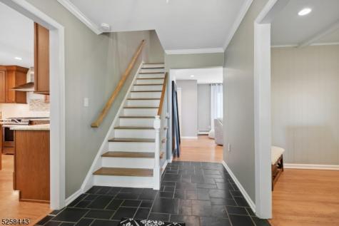 204 Deerfield Lane Franklin Lakes NJ 07417