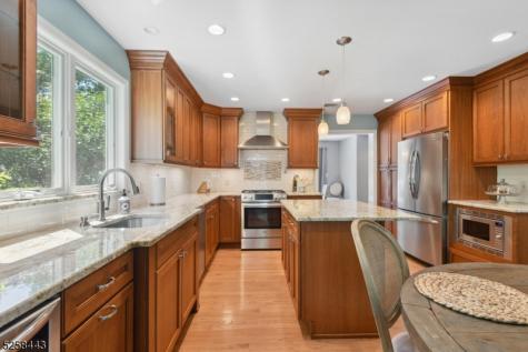 204 Deerfield Lane Franklin Lakes NJ 07417