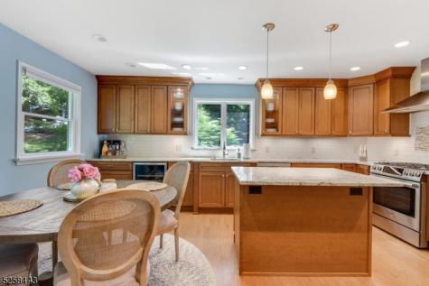 204 Deerfield Lane Franklin Lakes NJ 07417