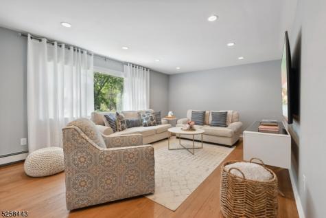 204 Deerfield Lane Franklin Lakes NJ 07417