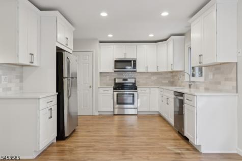 3 Zamrok Way Morris NJ 07960