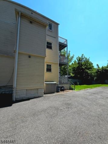 23 Tichenor Place Montclair NJ 07042