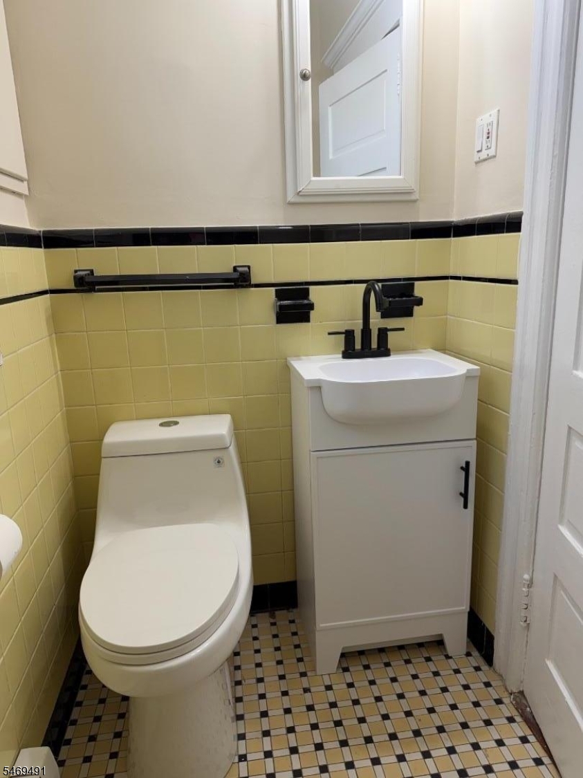 328 E Westfield Avenue Roselle Park NJ 07204